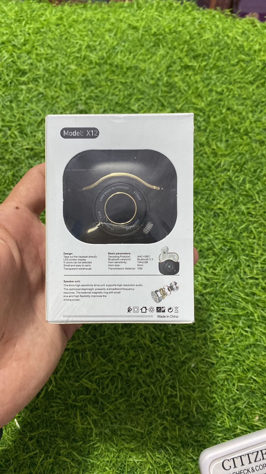 NEW OLD CAMERA STYLE EAR BUDS